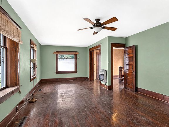 5th image of 18 Armstrong St