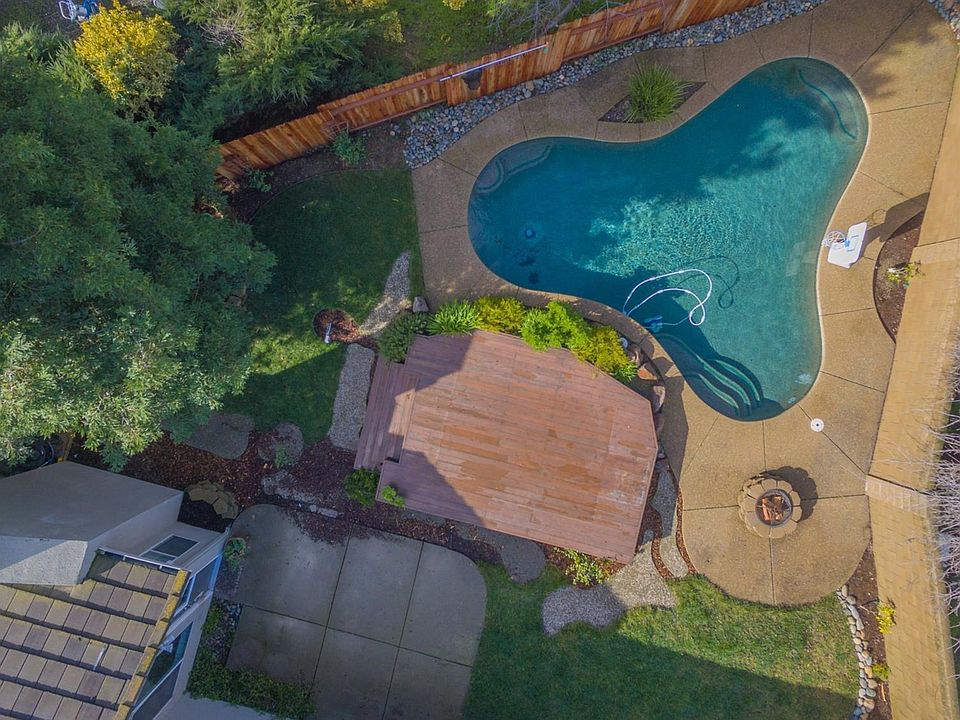 2nd image of 424 Milan Ct