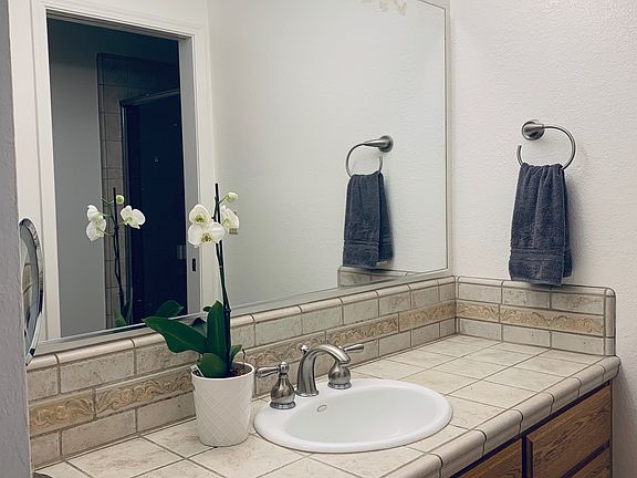 5th image of 15640 La Mar Dr