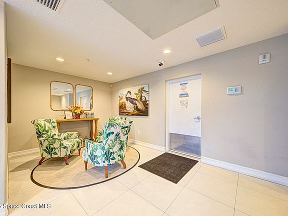 4th image of 1805 Riverside Dr #504