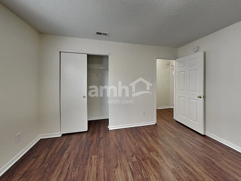 5624 Grassy Bank Dr — Photo 12