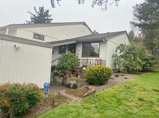 200 Mount Echo Dr, Medford, OR