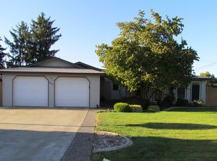 802 Cottonwood Loop, Richland, WA 99352