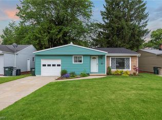 1378 Ranchland Dr, Mayfield Heights, OH 44124