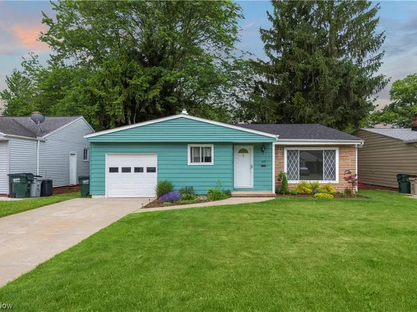 1378 Ranchland Dr, Mayfield Heights, OH 44124