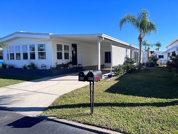 3rd image of 198 Spanish Lakes Dr