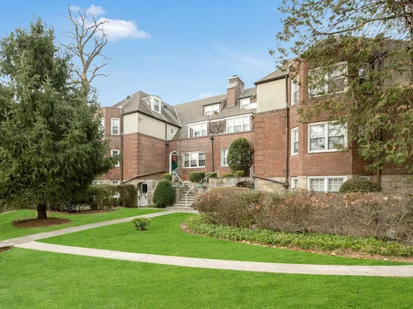 9 Campus Place #SR, Scarsdale, NY 10583