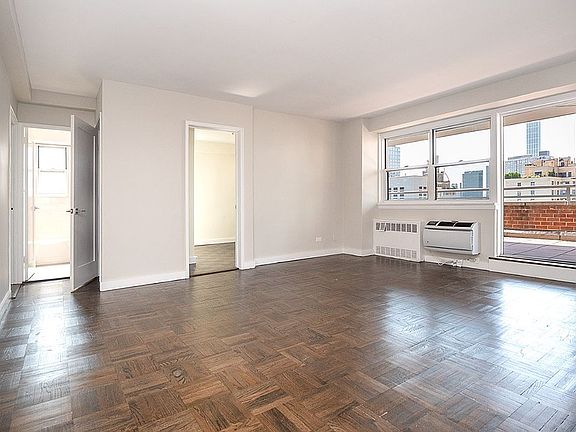 4th image of 300 E 71st St APT 17E