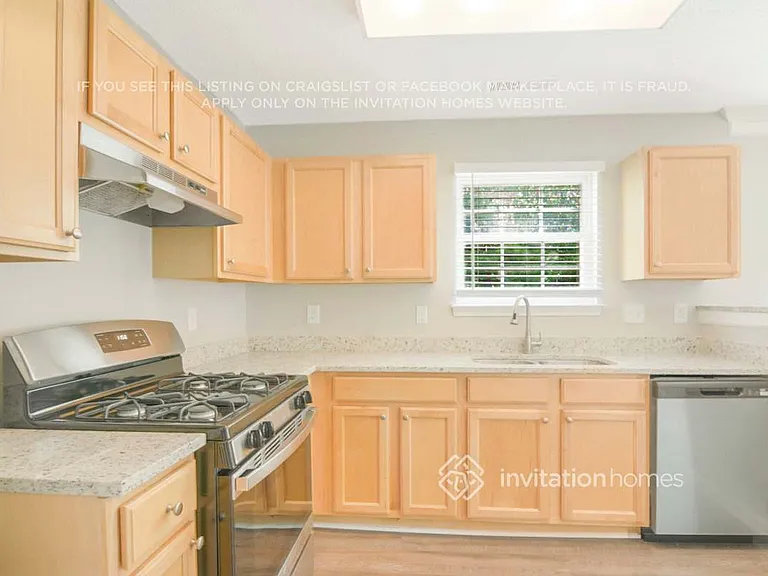 120 Pebblestone Dr — Photo 8