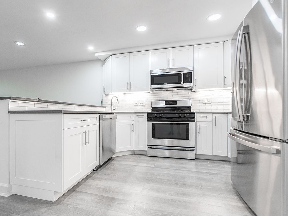 1st image of 578 Henry St #1
