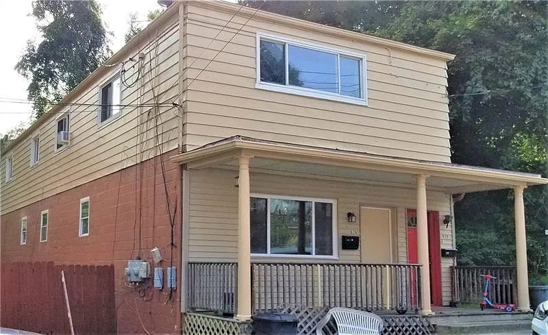 920 James St photo 1