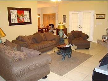 4th image of 3379 Holt Cir