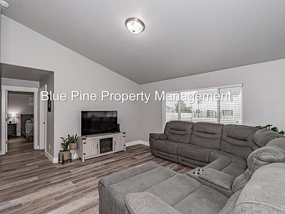 5th image of 3002 Sandy Dr