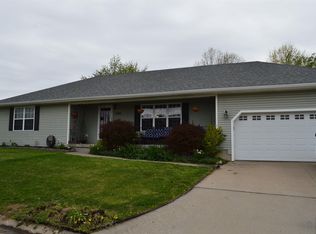 1200 Woods Dr, Sedalia, MO 65301
