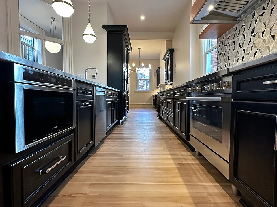 1819 Sarah St #2