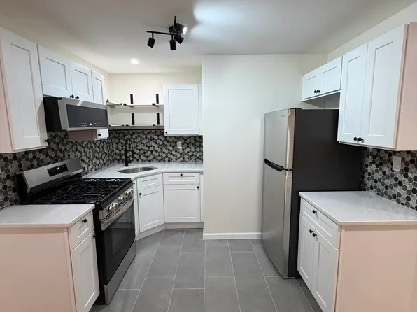 79-18 Astoria Boulevard South image 1 of 9