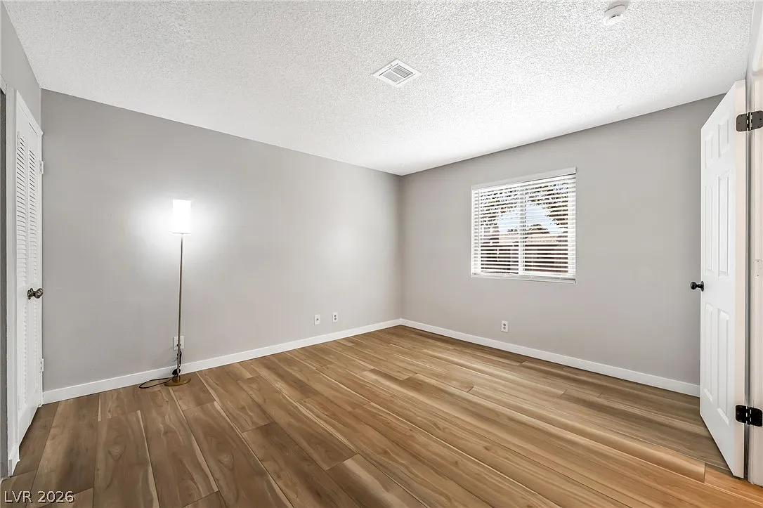 2 bed, 2.0 bath, 852 sqft, $1,050 — Photo 3