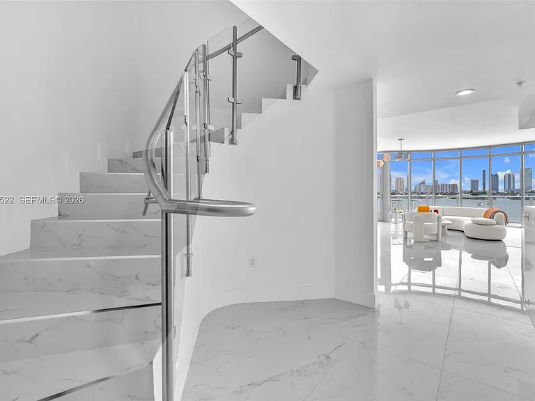 17111 Biscayne Blvd #411 — Photo 20