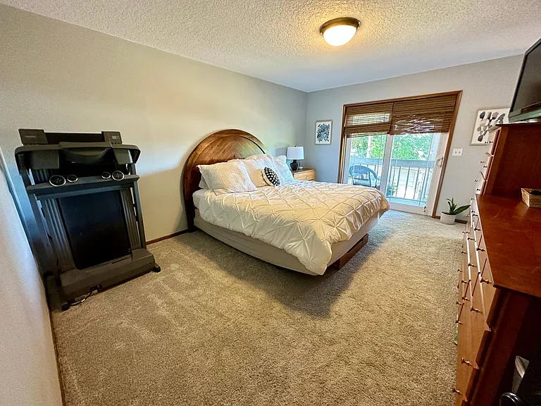 4109 SE Risley Ave — Photo 8