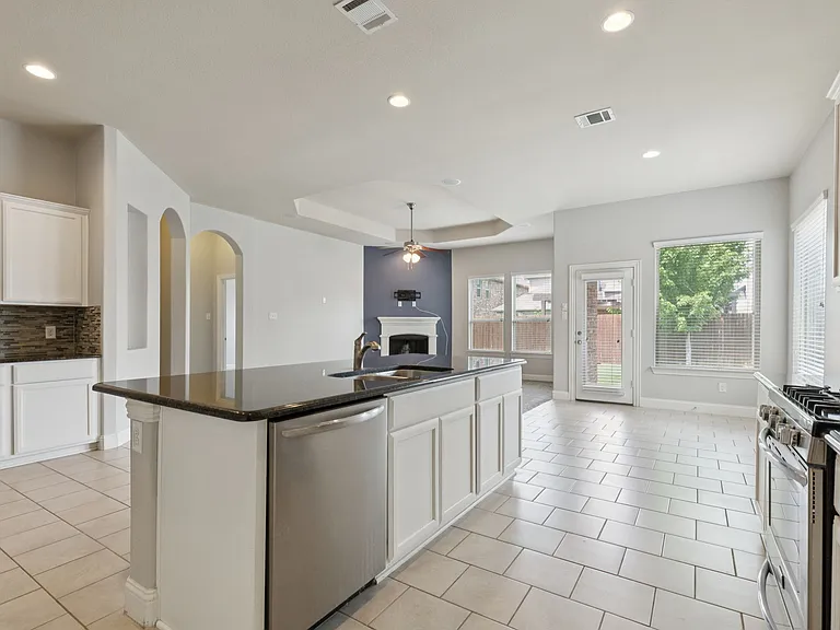 4112 Wavertree Rd — Photo 9