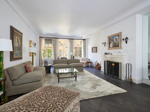 211 Central Park West image 2 of 12