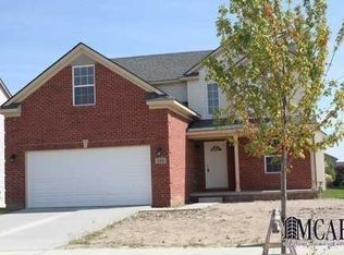 348 White Owl Ln, Dundee, MI 48131