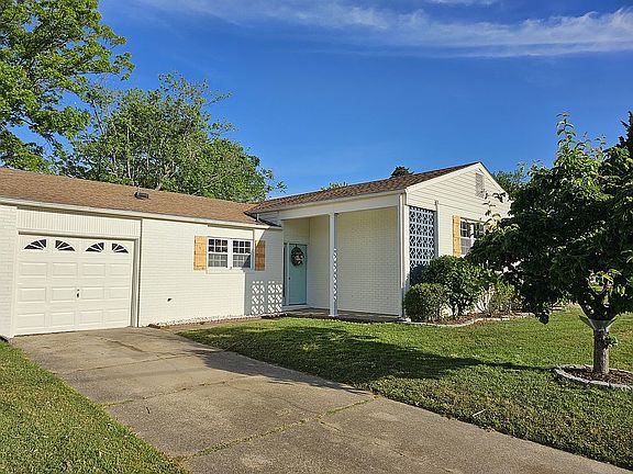 2nd image of 3 Maume Cir
