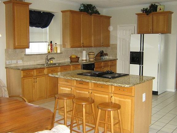 4th image of 922 Dove Creek Trl