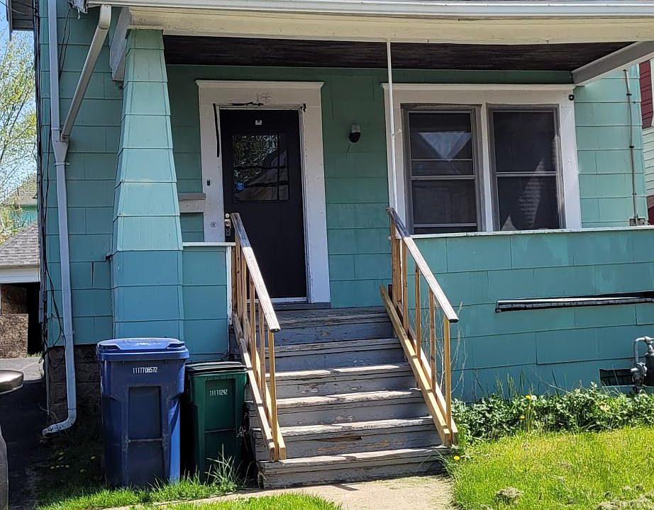 1st image of 14 Gallatin Ave