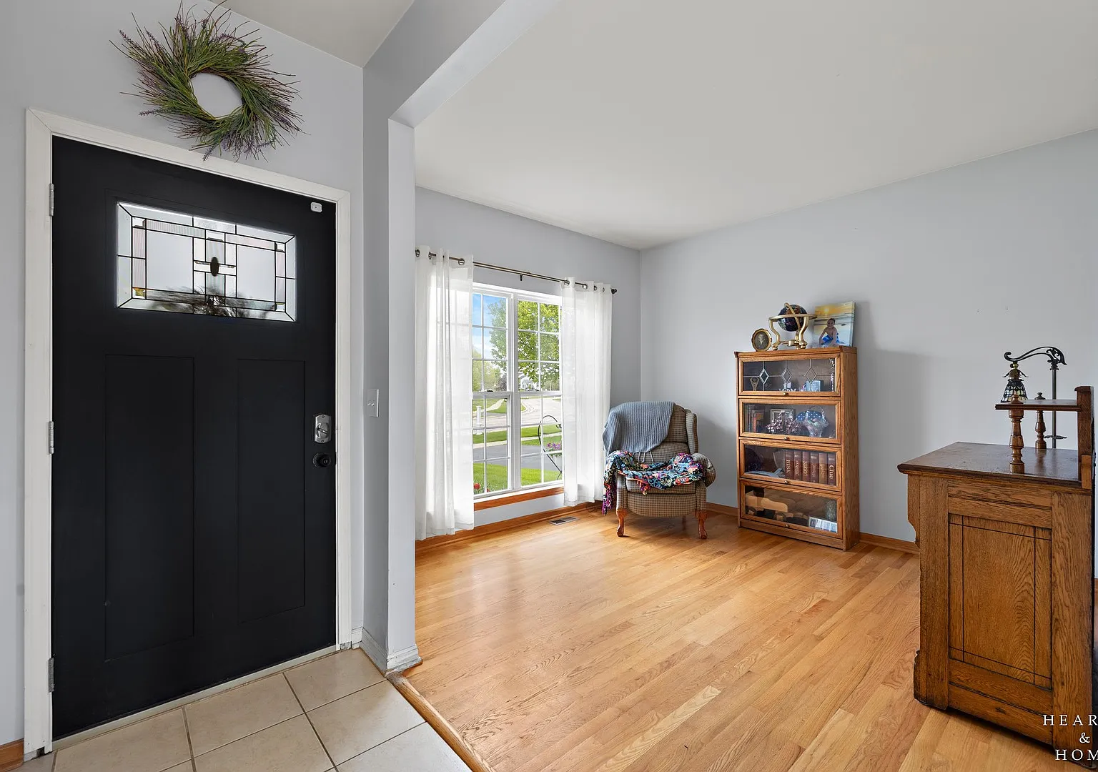 4 bed, 2.5 bath, 3489 sqft, $3,000 — Photo 4
