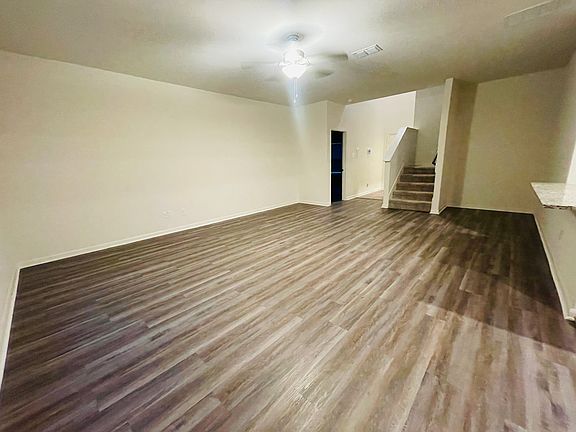 2nd image of 620 Fountain Dr