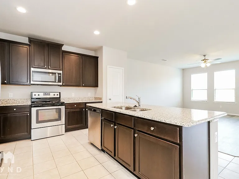 6209 Jackstaff Dr — Photo 3