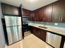 9495 Evergreen Pl