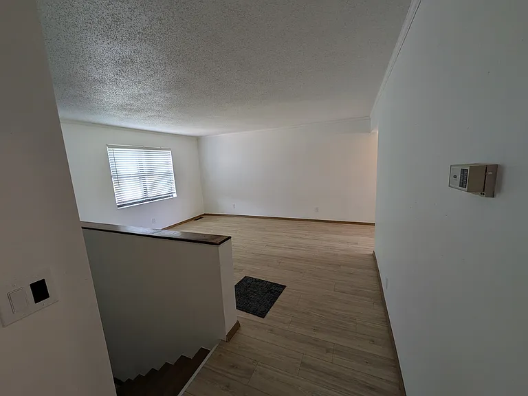 2043 Brentwood Rd — Photo 10