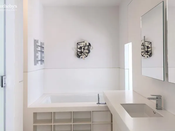 100 Eleventh Avenue image 17 of 19