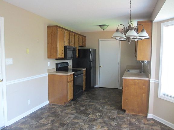 2nd image of 1346 Chucker Dr