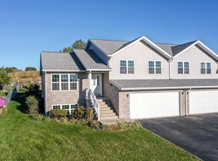 124 Community Dr, Fall River, WI 53932