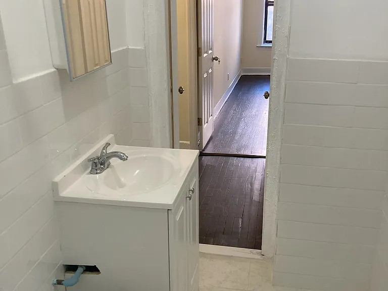 45-54 39th Pl #2E — Photo 16