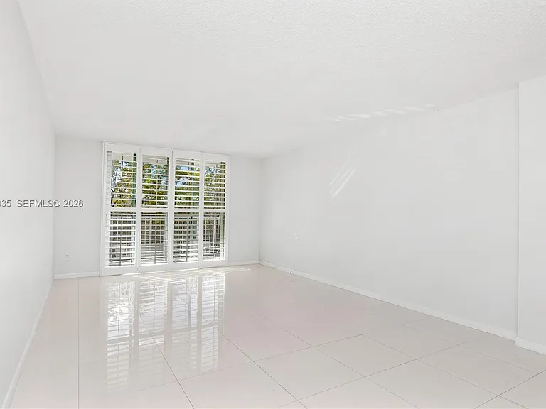 210 Sea View Dr #207 — Photo 6
