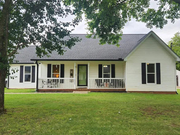 2306 Centertree Dr, Murfreesboro, TN 37128
