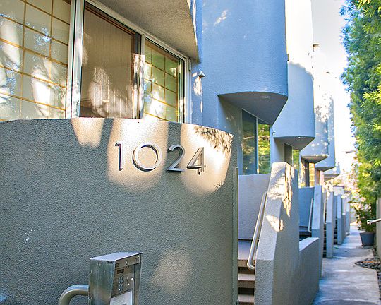 2nd image of 1024 Bay St Unit 1