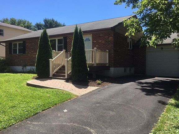 2nd image of 512 Cabot Dr