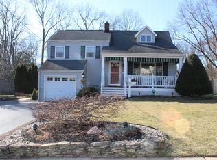 38 Spruce Dr, Shrewsbury, NJ