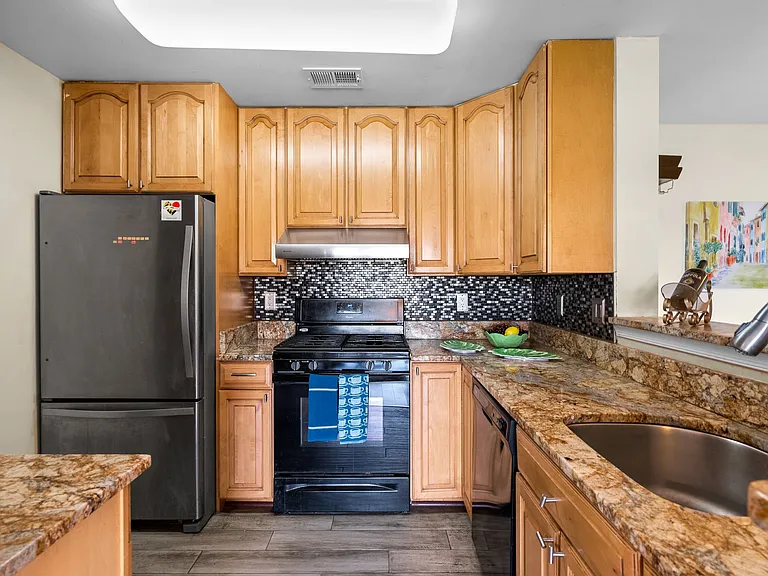 13304 Kilmarnock Way #A — Photo 8