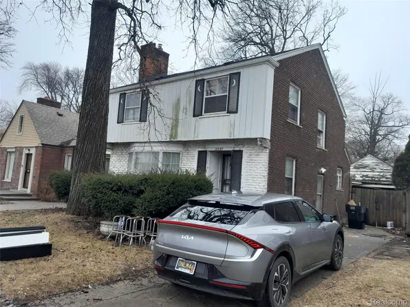 2597 W Eight Mile Rd, Highland Park, MI 48203