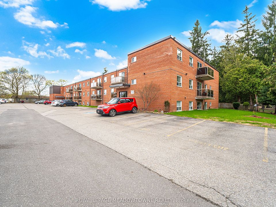 1st image of 24 Ransom St #205