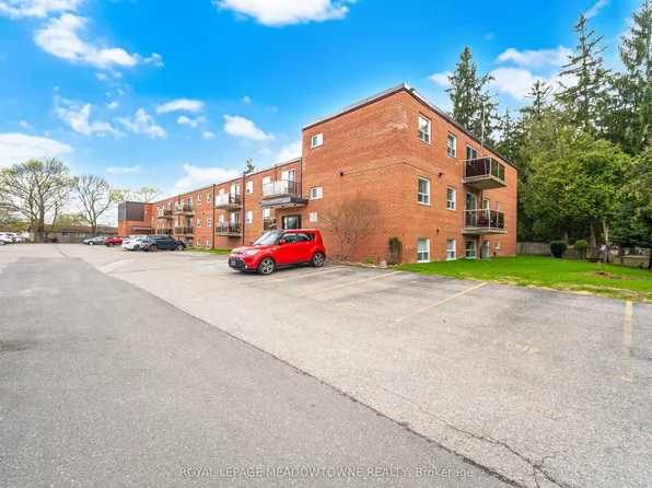 24 Ransom St #205, Halton Hills, ON L7J 1R9