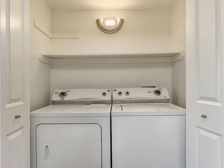 Chardonnay Ridge | Two Bedroom Laundry