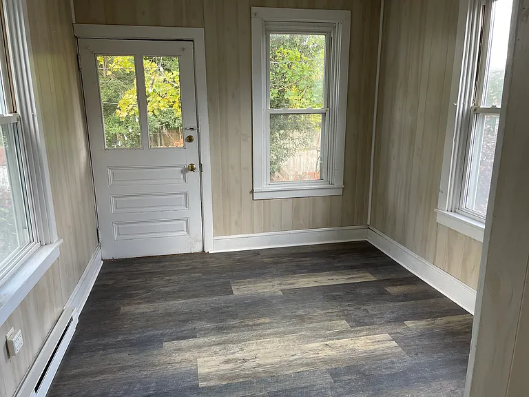 511 W Frederick St — Photo 9
