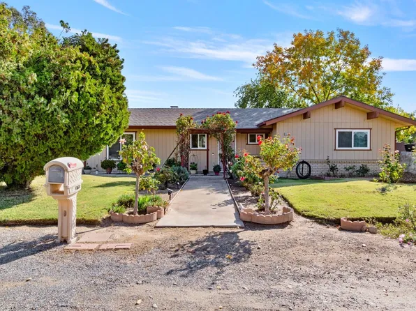 36190 Cloverleaf Ave, Madera, CA 93636